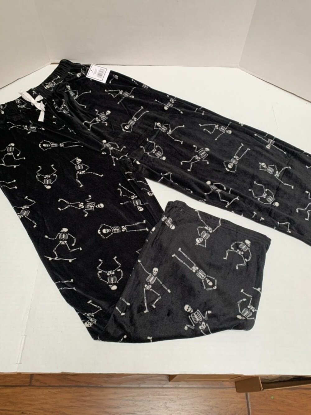 NWT Black Size XL Fleece Skeletons Lounging Sleep Pants Bottoms